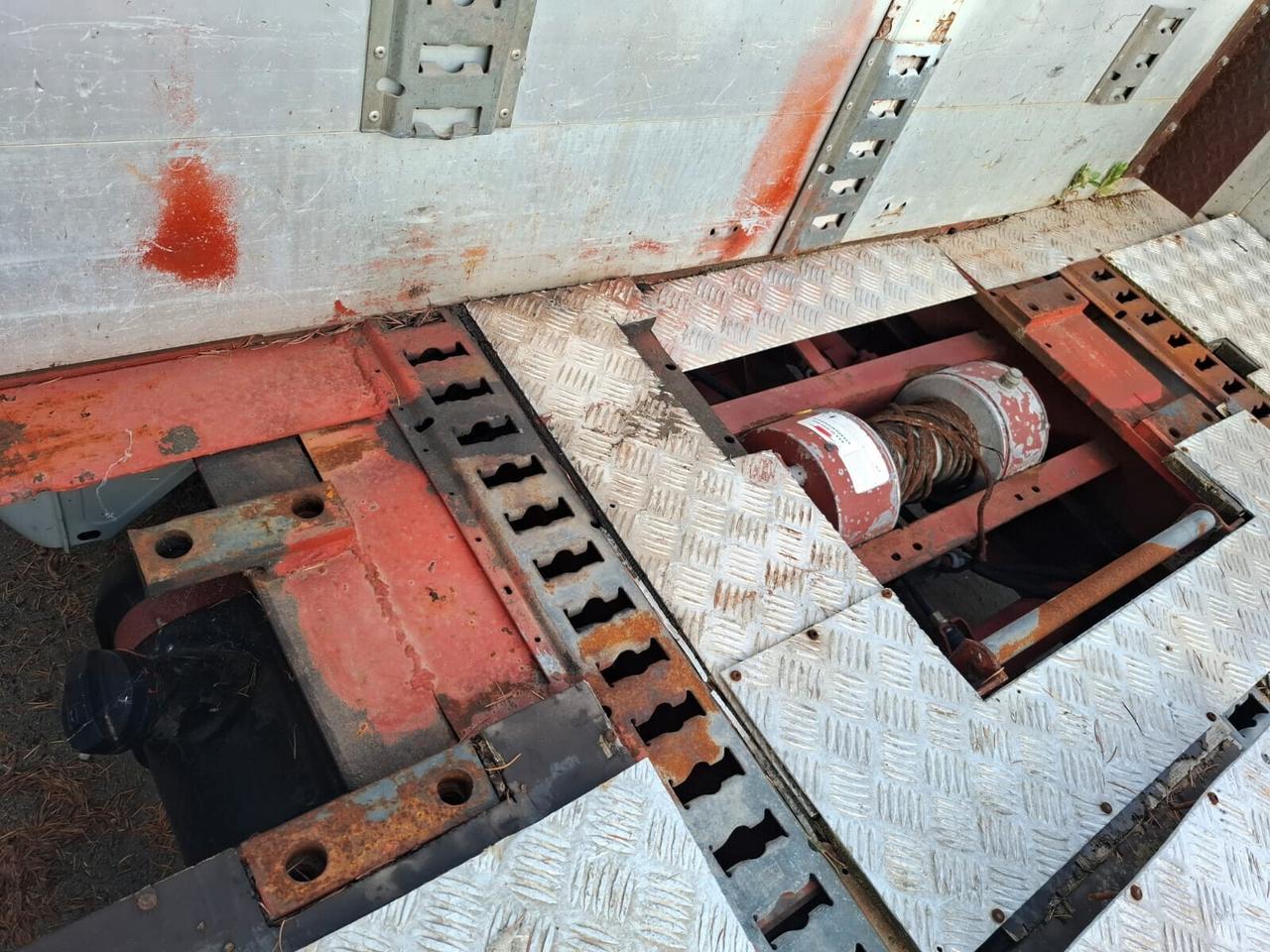 Iveco Daily 30.8 2.5 Diesel Furg.Classic USO CARROATTREZZI