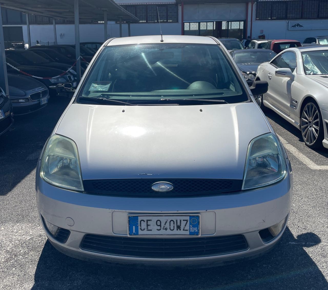 Ford Fiesta 1.4 16V 5p. Ghia