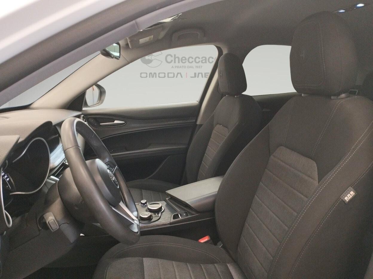 Alfa Romeo Stelvio 2.2 Turbodiesel 160 CV AT8 RWD Sport-Tech