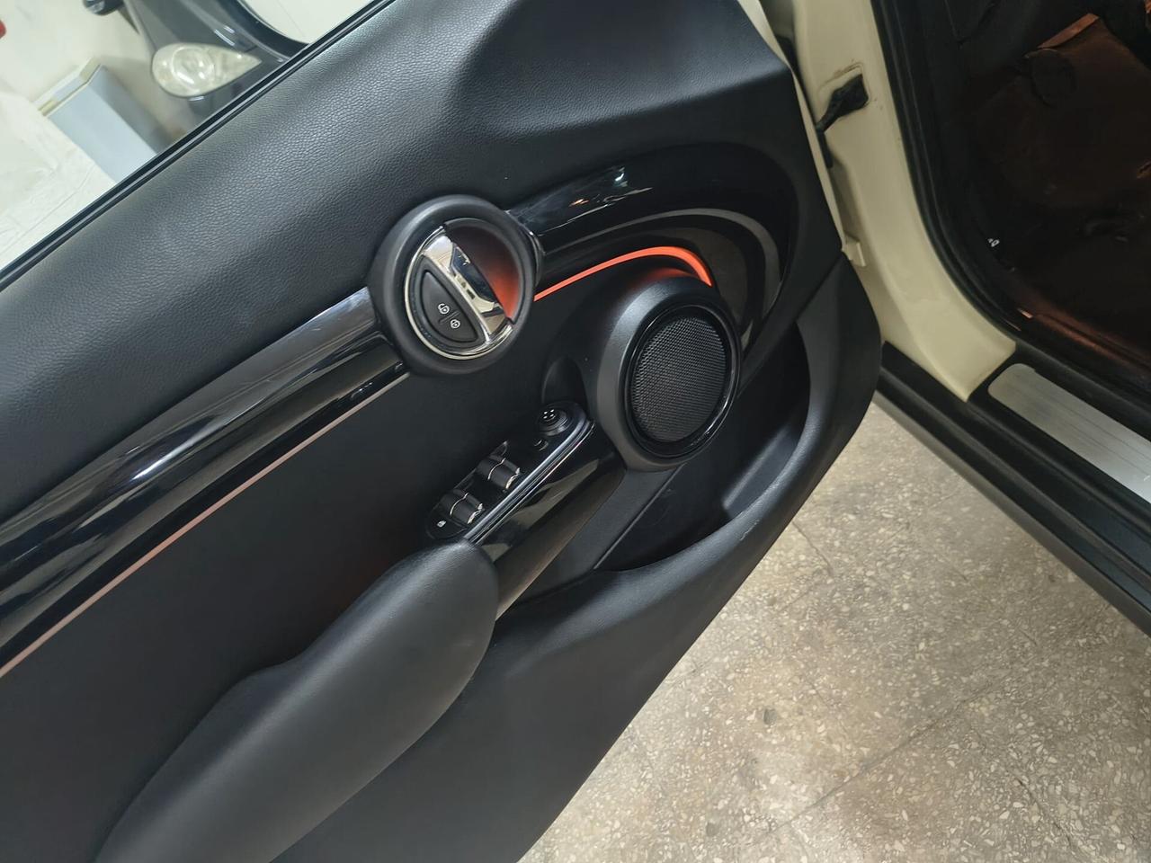 Mini 1.5 Cooper D - KM120000