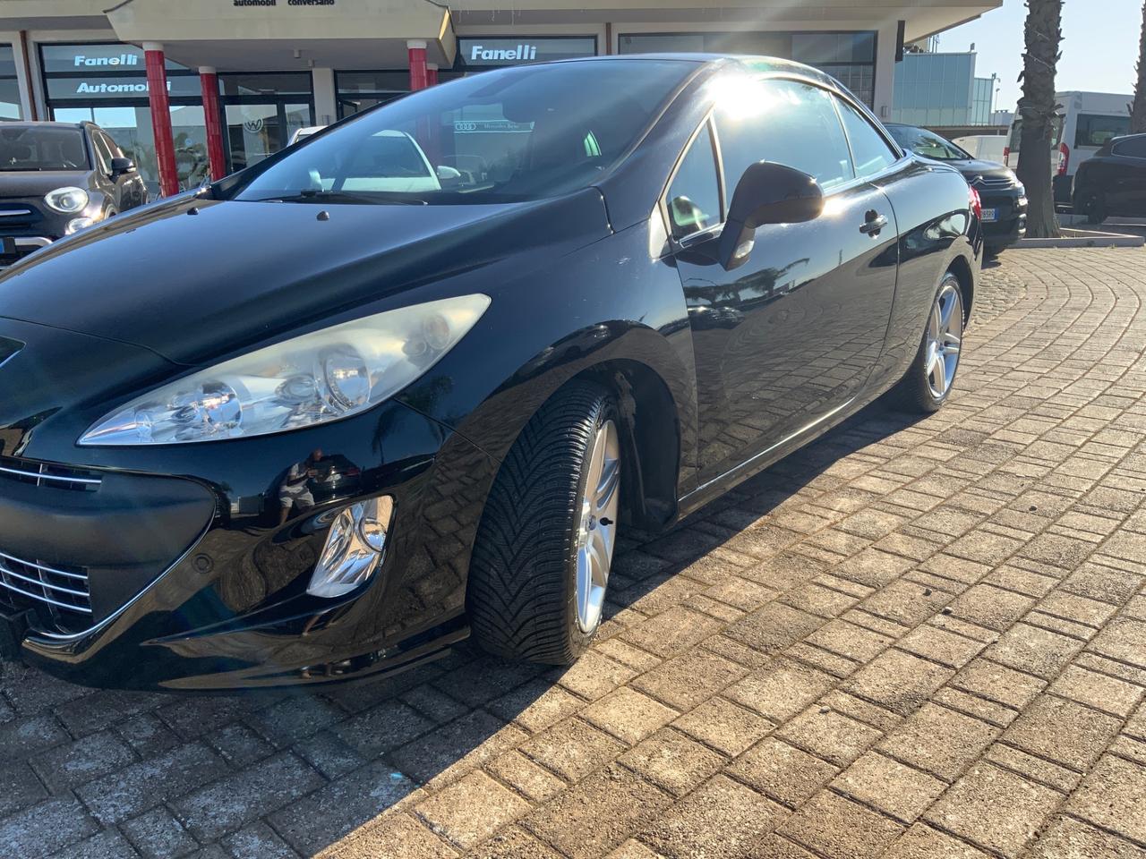 Peugeot 308 2.0 HDi 140CV CC Féline