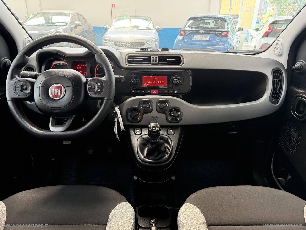 FIAT Panda 1.0 FireFly S&S Hybrid City Life NEOPATENTATI
