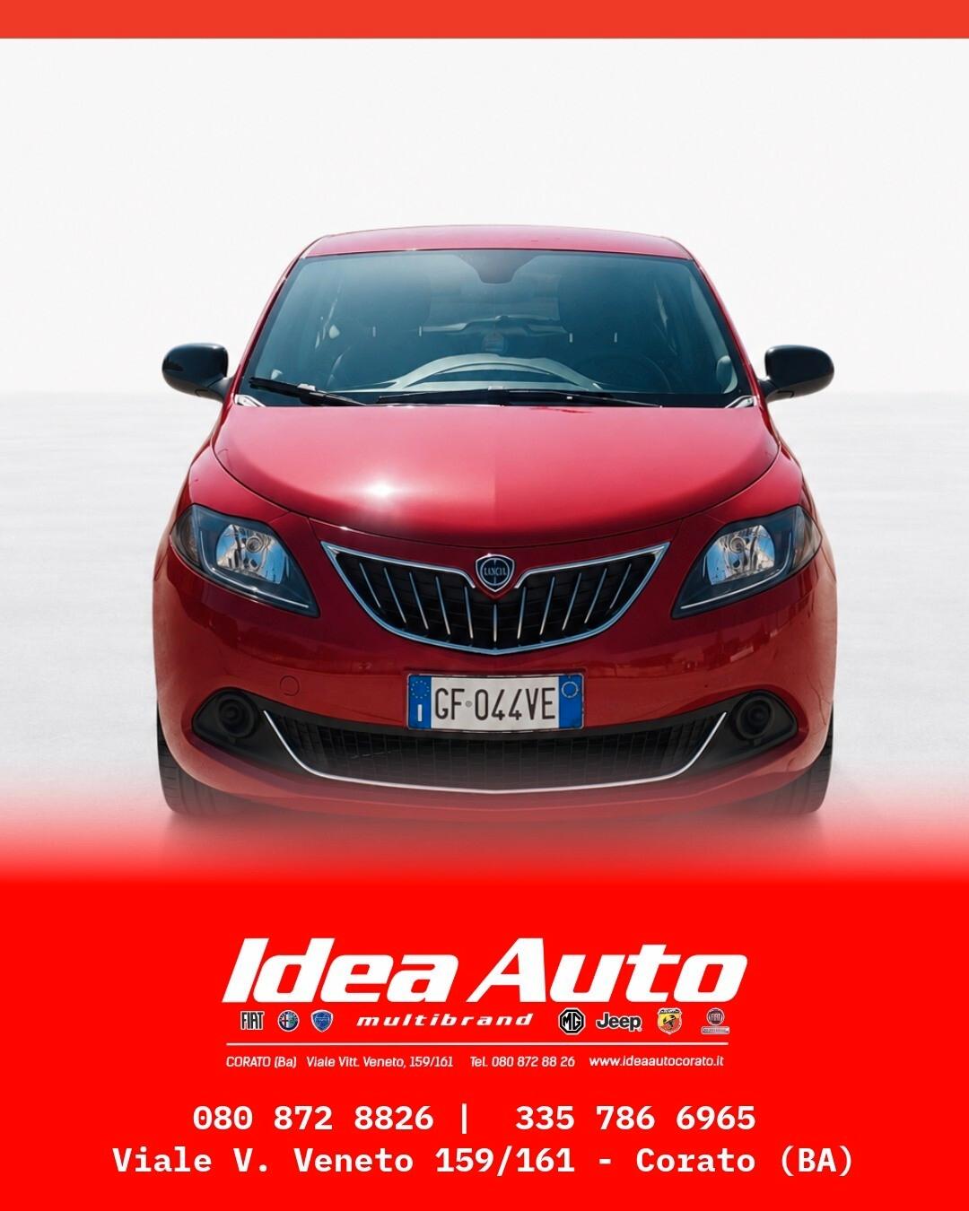 Lancia Ypsilon 1.0 FireFly 5 porte S&S Hybrid Ecochic Silver
