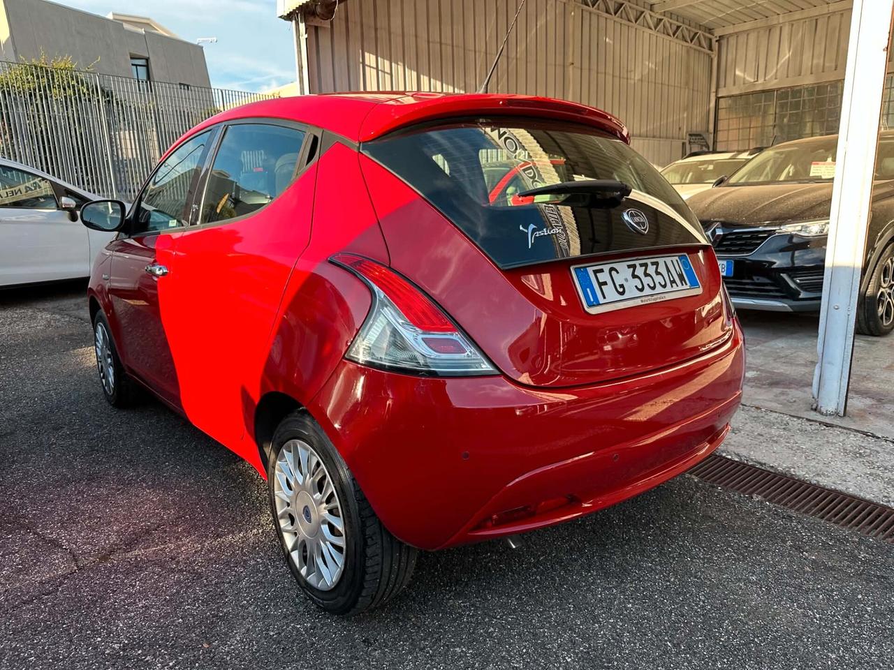 Lancia Ypsilon 1.2 69 CV 5 porte Gold