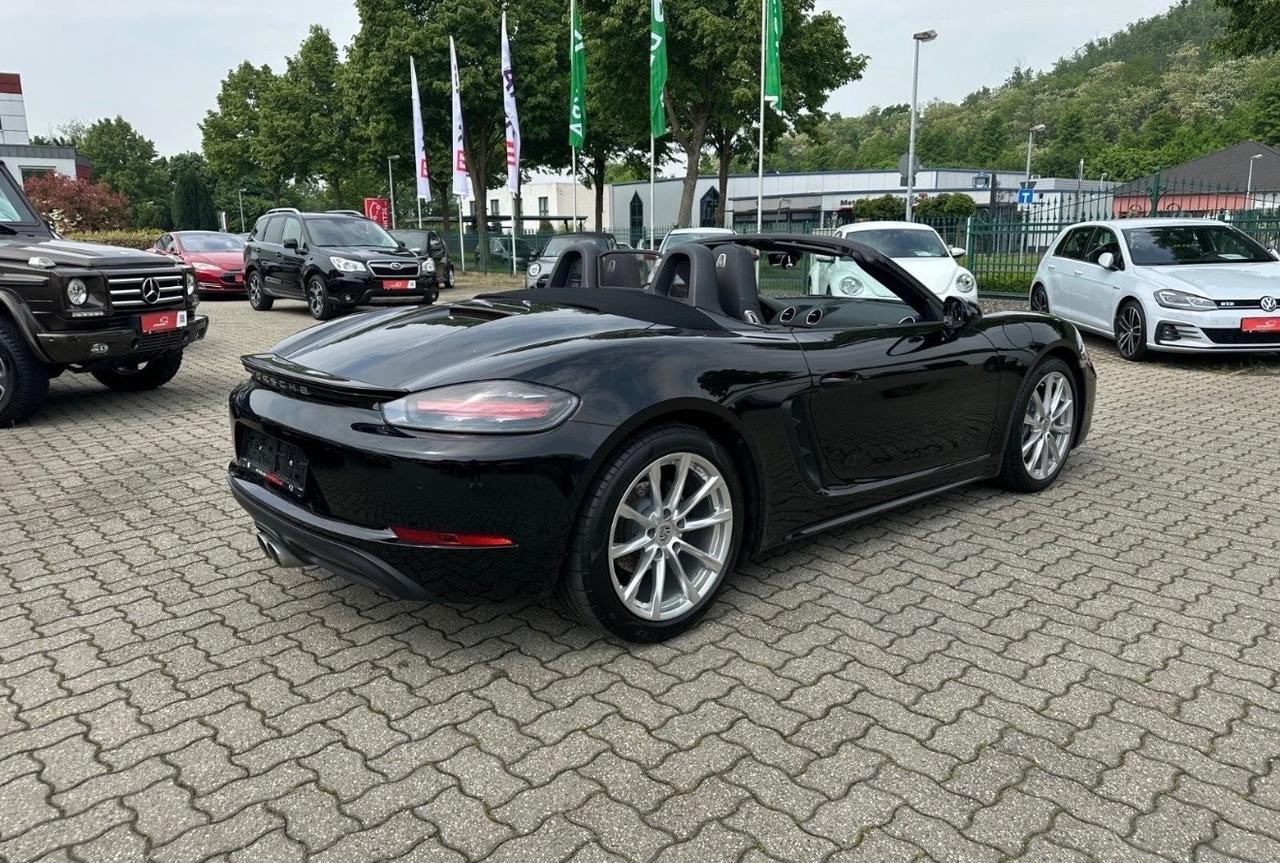 Porsche 718 Spyder Boxster 2.0 T
