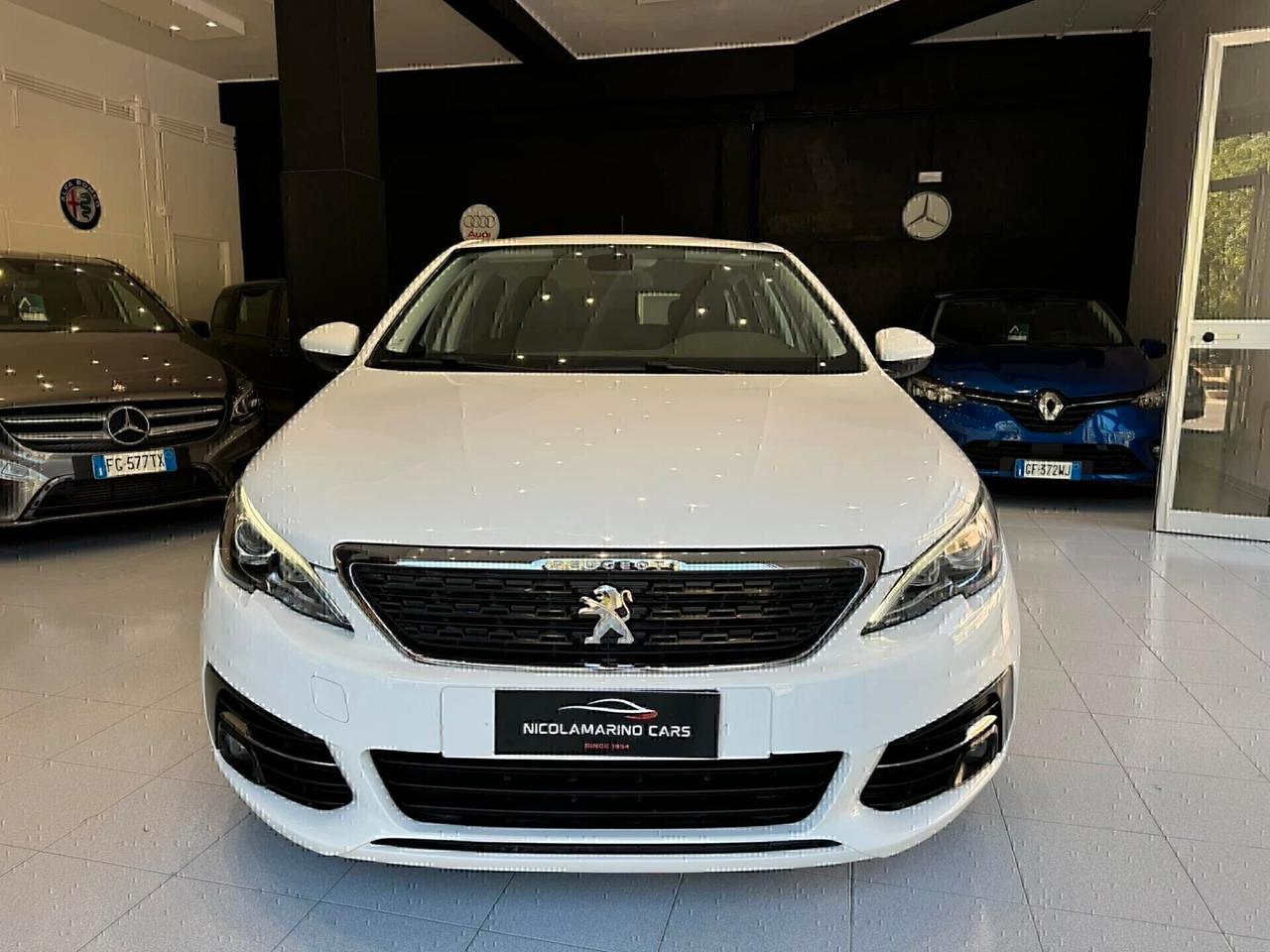 Peugeot 308 BlueHDi 100 S&S "NAV/LED"