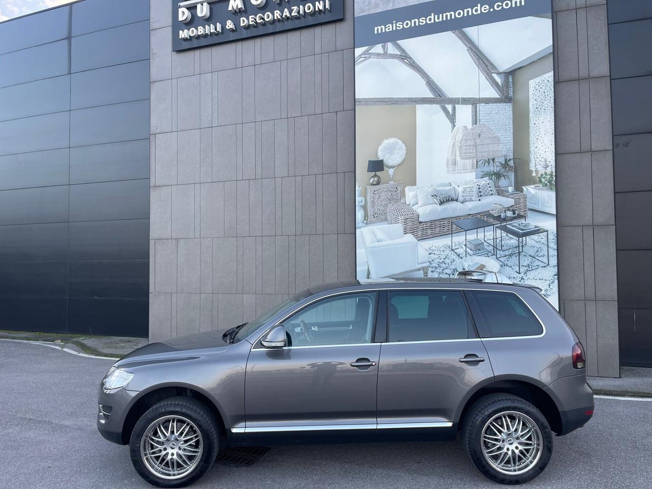 Volkswagen Touareg 240CV 3.0 TDI DPF V6 tip. Executive