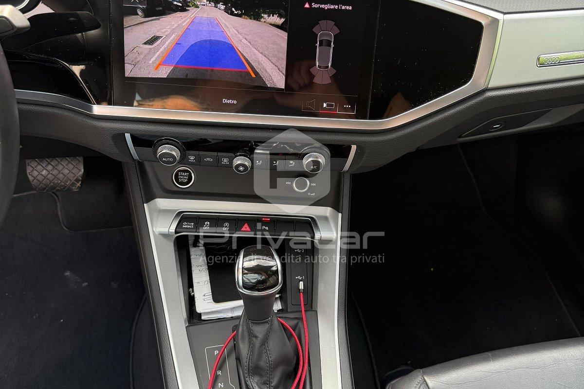 AUDI Q3 SPB 35 TDI S tronic Business Plus