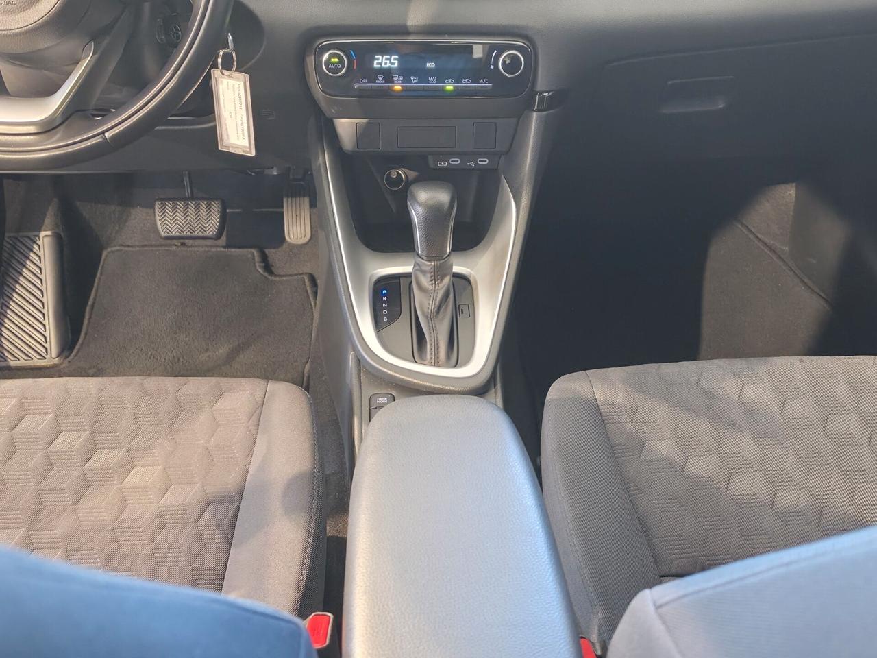 Toyota Yaris 1.5 Hybrid 5 porte Active