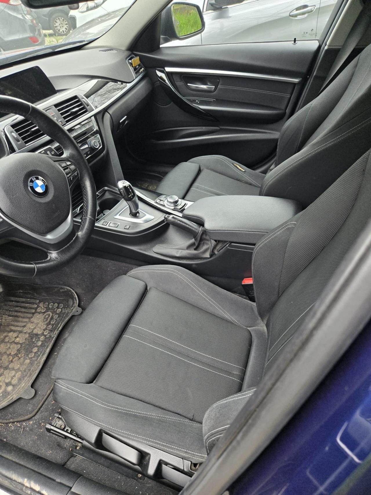 Bmw 320 320d xDrive Luxury