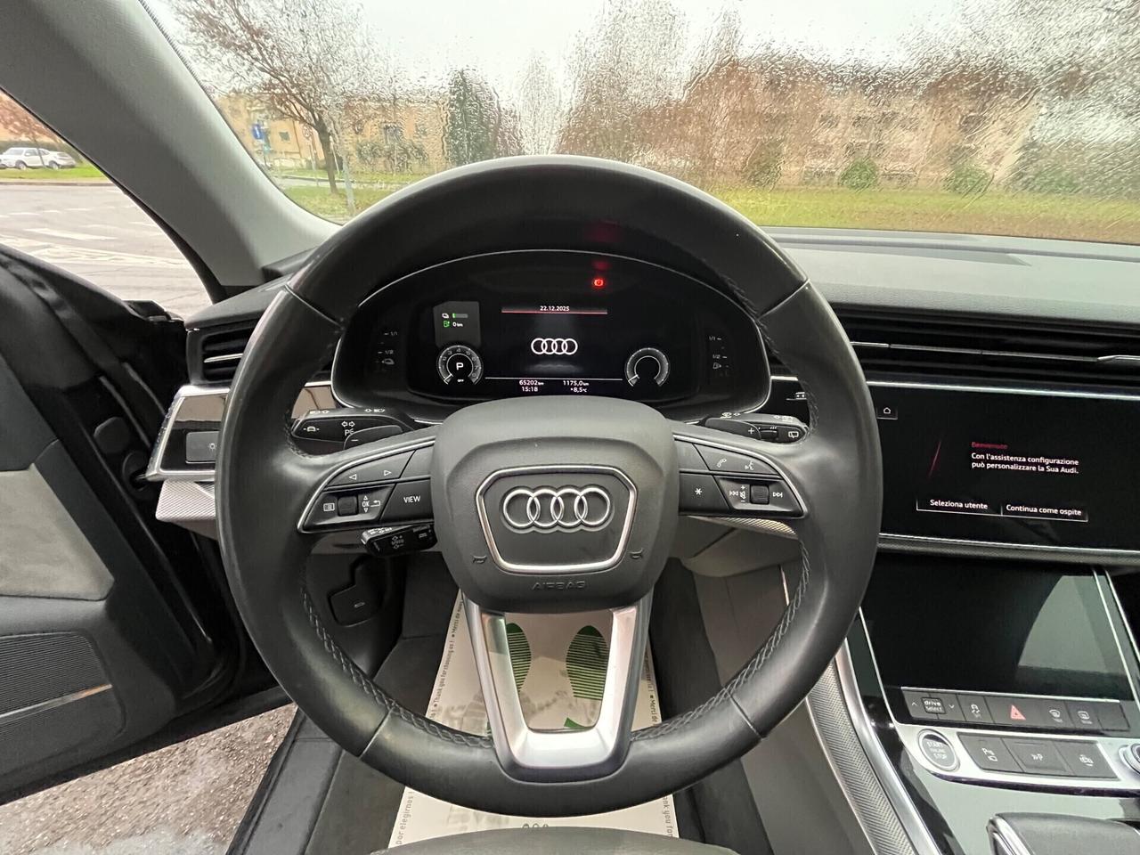 Audi Q8 55 TFSI quattro tiptronic