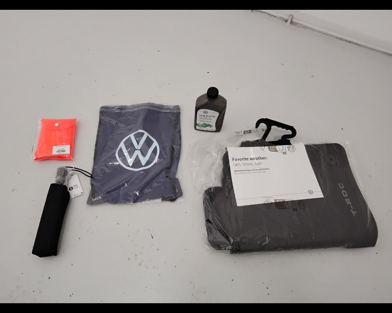 VOLKSWAGEN T-Roc 2022 - T-Roc 2.0 tdi R-Line 150cv dsg