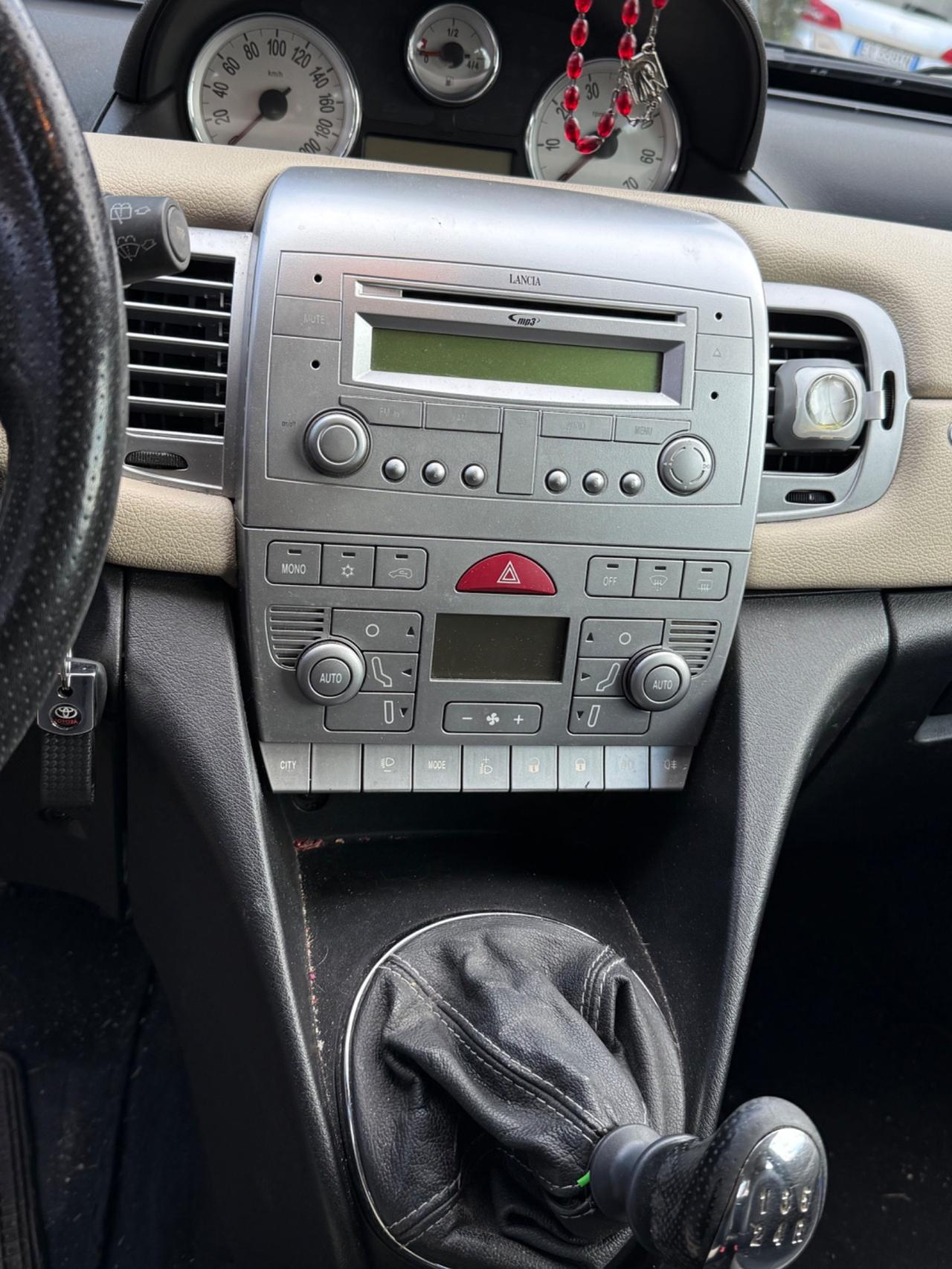 Lancia Ypsilon 1.2 69 CV Diva euro 5