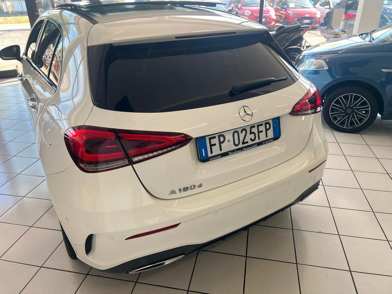 Mercedes-Benz A 180 Classe A - d Premium Auto + TETTO APRIBILE + LED