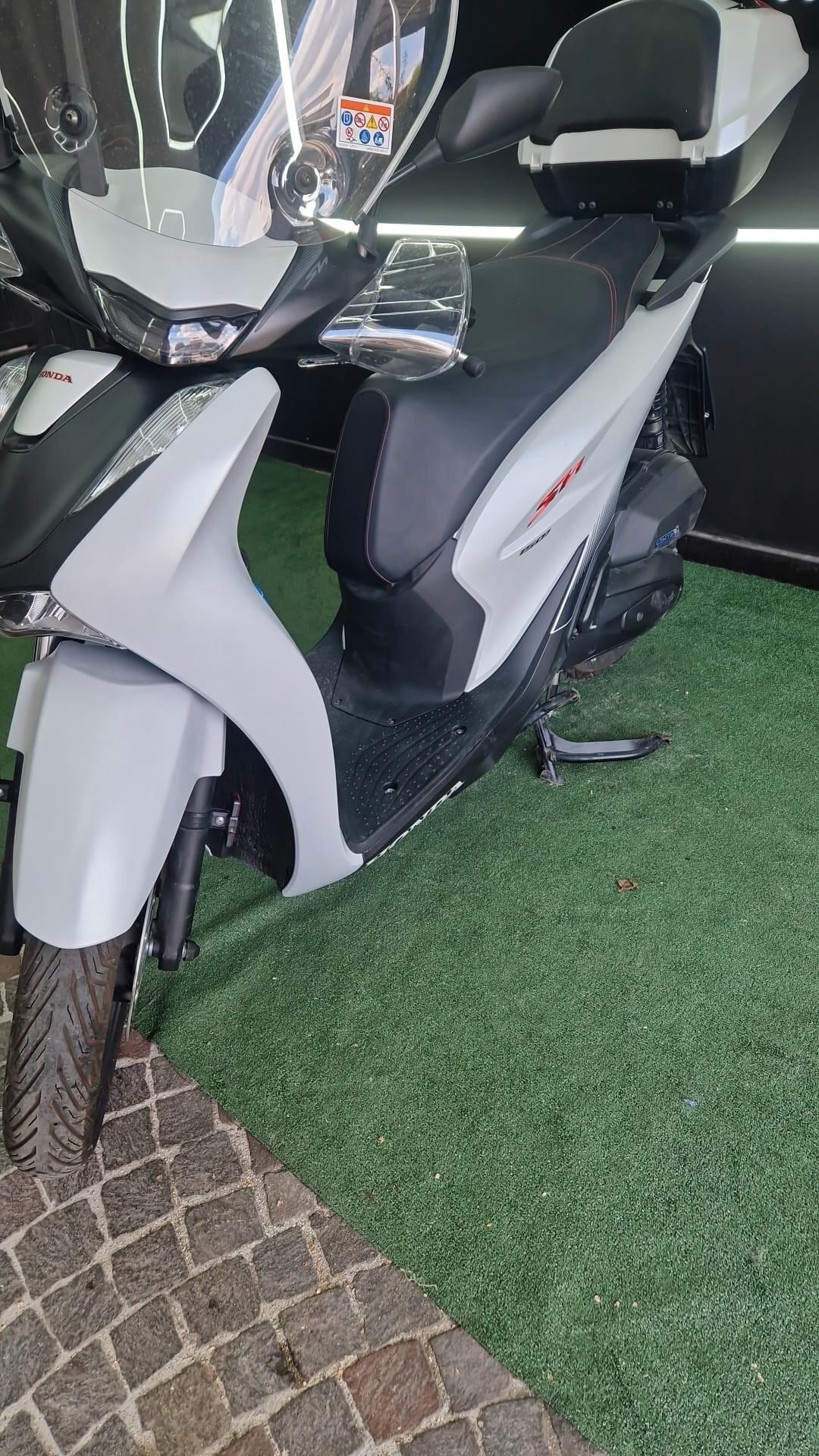 Honda SH 150 sport
