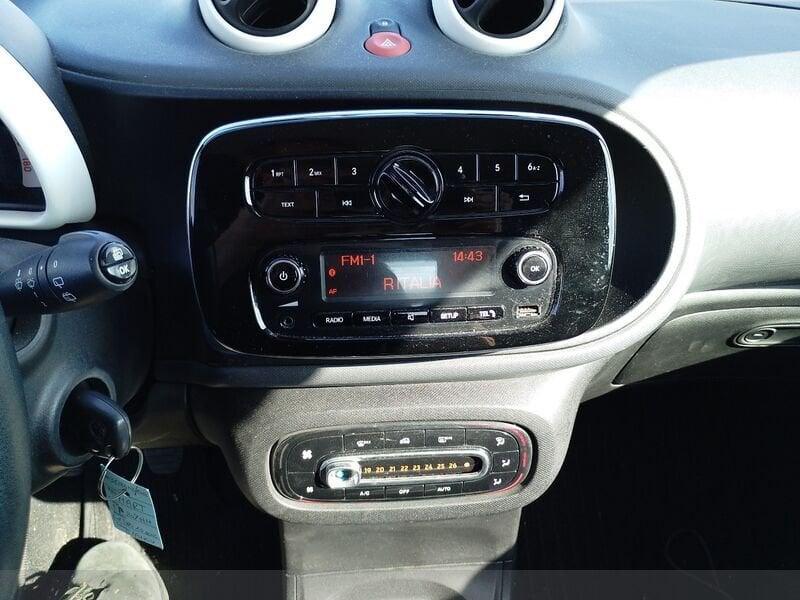 smart fortwo Smart III 2015 Benzina 1.0 Passion 71cv my18