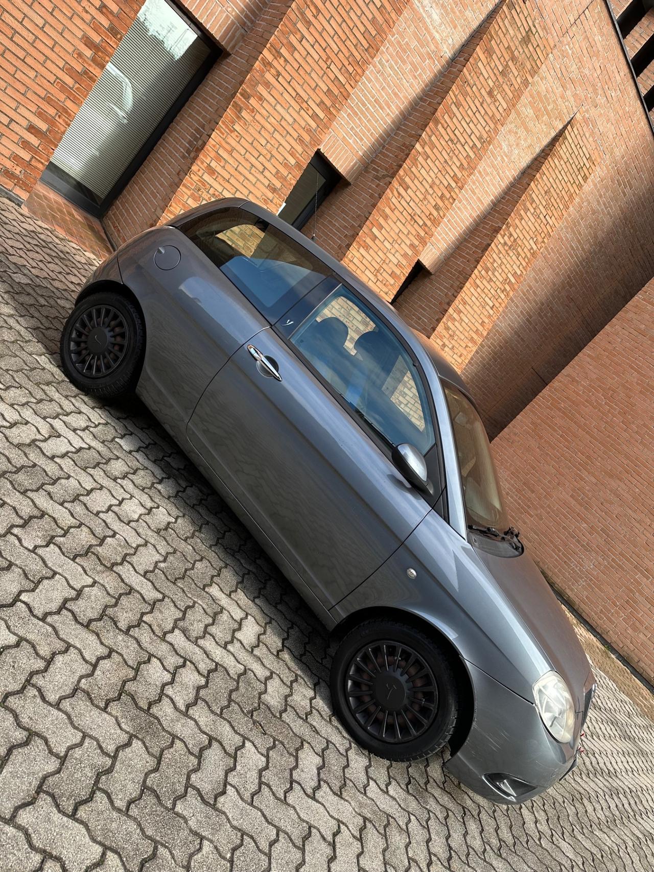 Lancia Ypsilon 1.4 Platino Ecochic GPL