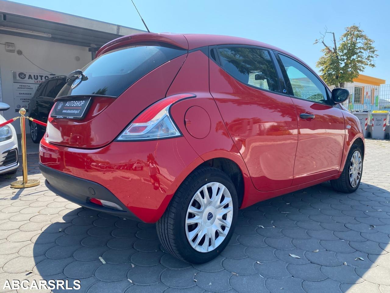 LANCIA - Ypsilon - 1.2 69 CV 5p. S&S Platinum - NE