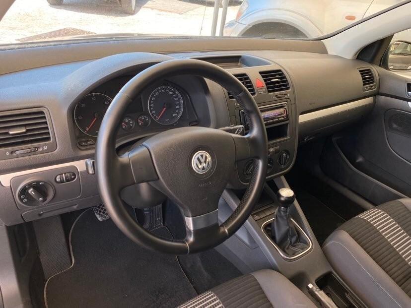 Volkswagen Golf 1.9 TDI DPF 5p. Sportline