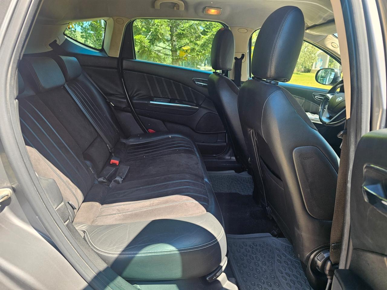 Lancia Delta 1.6 MJT CAMBIO MANUALE OTTIME CONDIZIONI