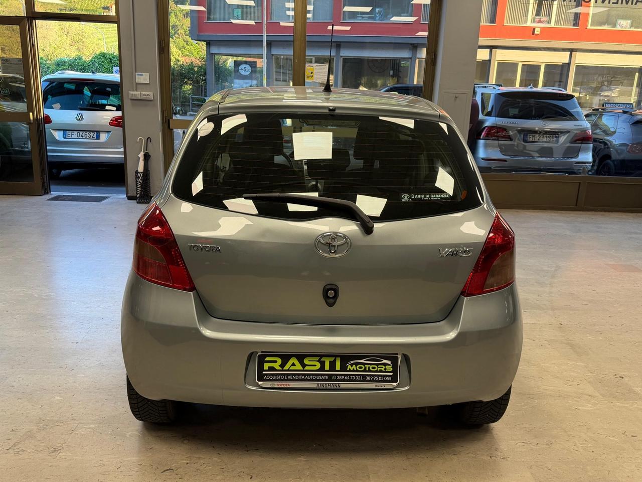 Toyota Yaris 1.0 5 porte Sol