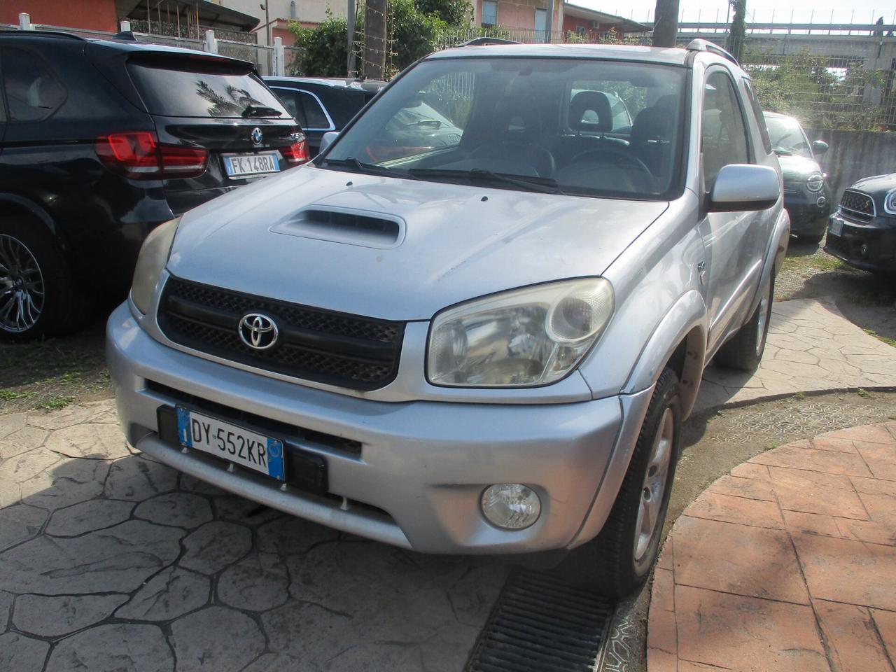 Toyota RAV 4 RAV4.com 2.0 Tdi D-4D cat 3 porte Sol