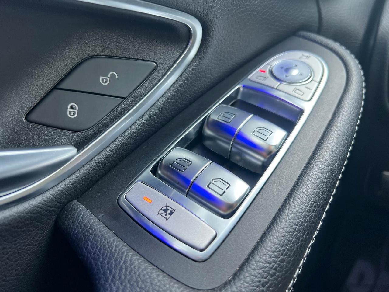 Mercedes C 220 d Premium Tetto Luci Ambient