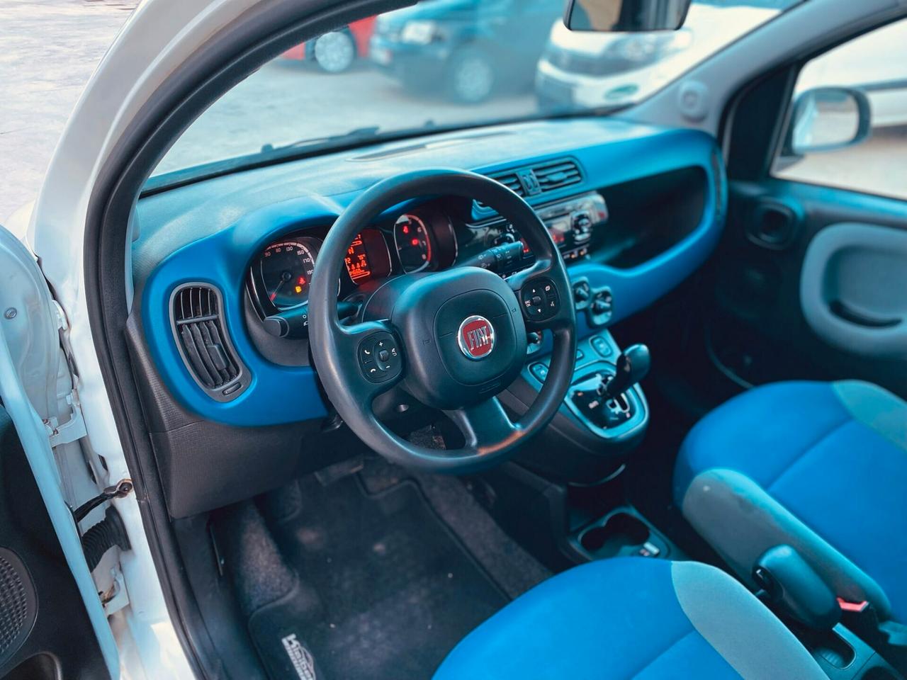 FIAT PANDA DUALOGIC LOUNGE "AUTOMATICA"