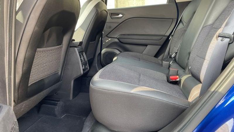 Renault Captur 1.6 E-TECH Hybrid Intens Auto 145cv