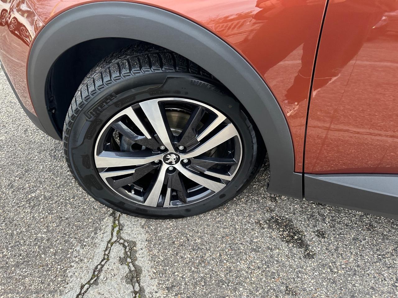 PEUGEOT 3008 BlueHDi 130 S&S EAT8 Allure