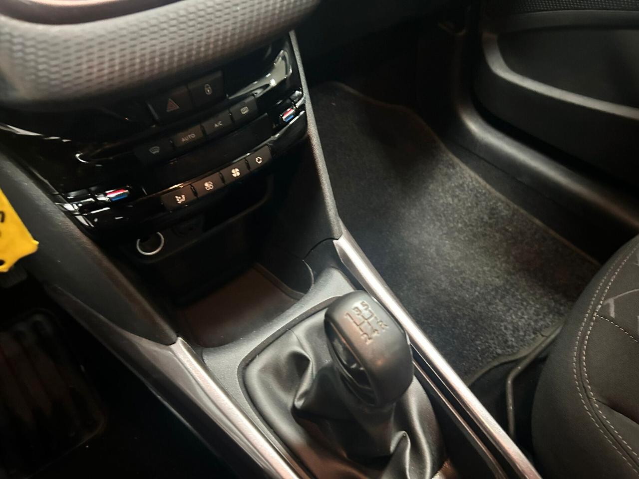 Peugeot 2008 1.6 e-HDi X NEOPATENTATI 2014