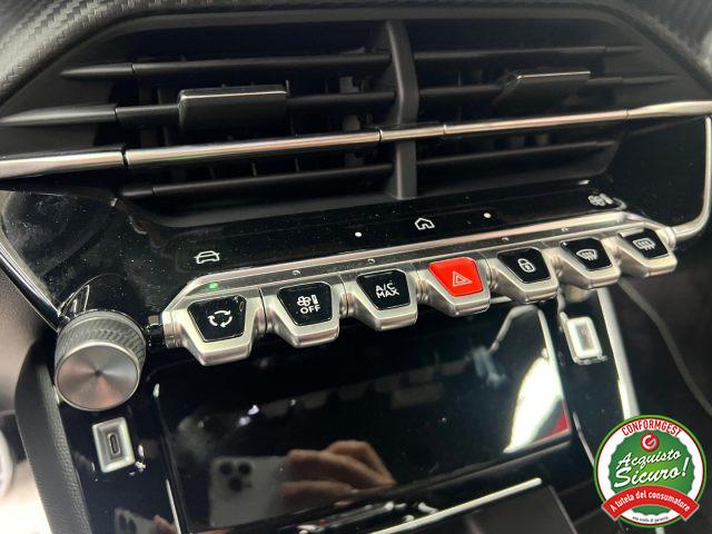 PEUGEOT 2008 Hybrid 136CV e-DCS6 GT