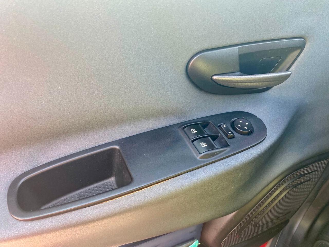 Lancia Ypsilon 0.9 TwinAir 85 CV S&S aut. Silver