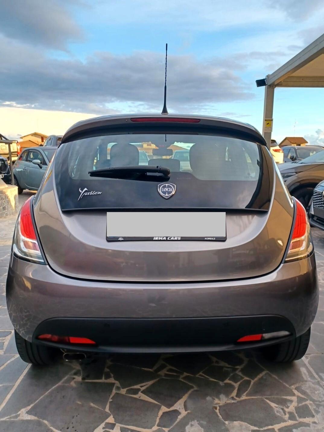 Lancia Ypsilon 1.2 69 CV 5 porte S&S Platinum