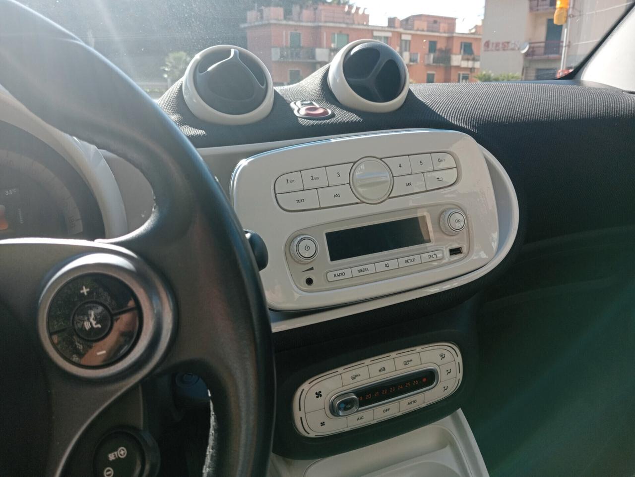Smart ForTwo 1000 62 kW coupé passion cambio manuale