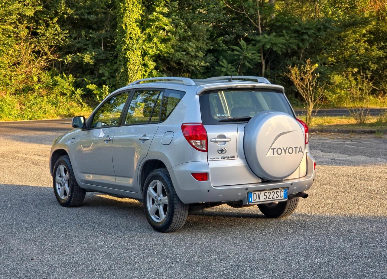 Toyota RAV 4 RAV4 2.2 D-4D 136 CV DPF Luxury CV-136 E4 Manuale NEO 4x4 2009