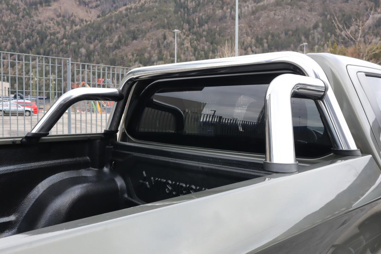 Mitsubishi L200 2.4 DI-D 180 CV DoCab solo 17500 KM