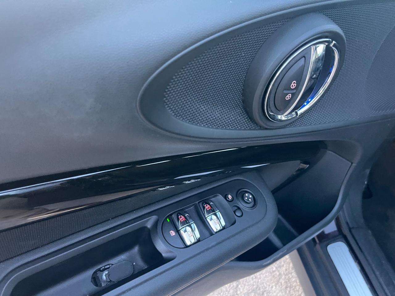 MINI CLUBMAN 2.0D 150CV AUT HYPE FULL LED MY17