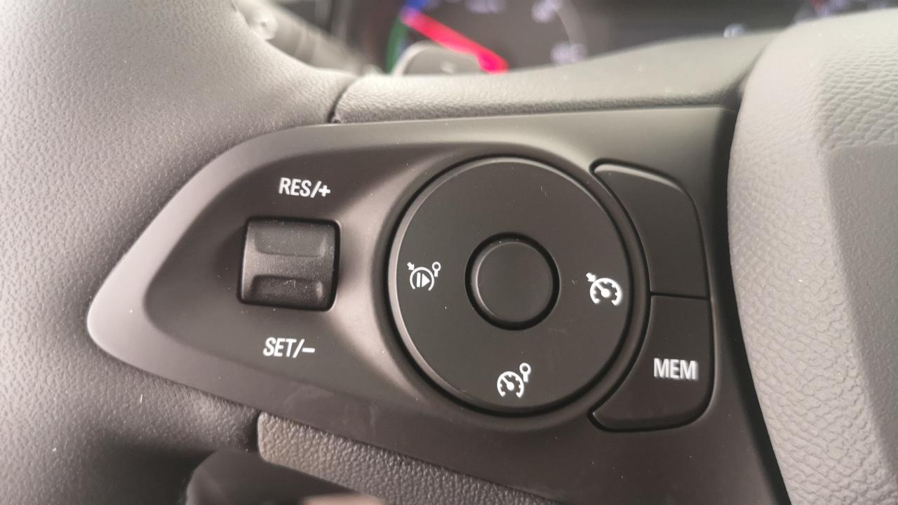 OPEL Nuova Corsa Edition Hybrid 110CV DTC6