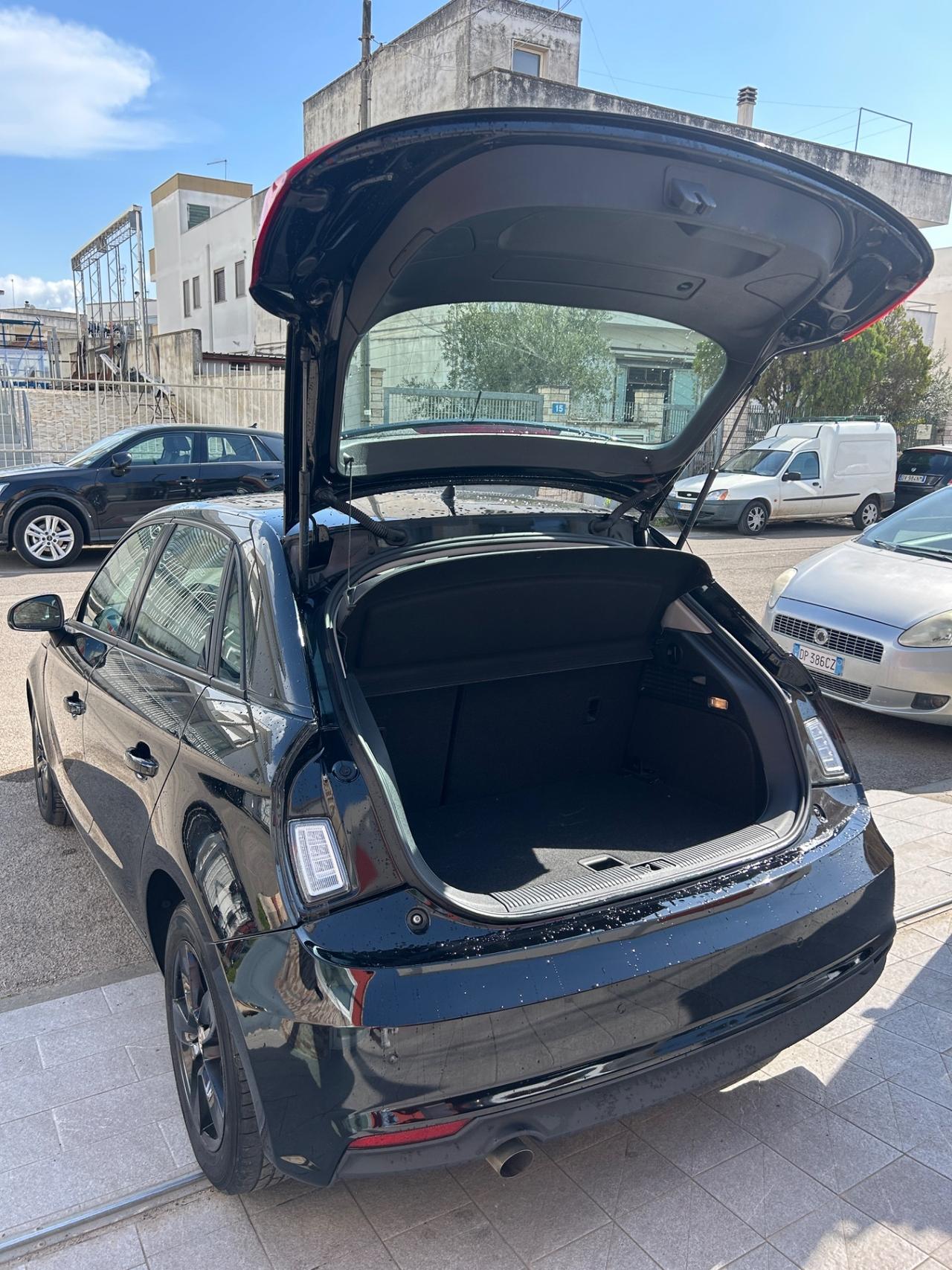 Audi A1 1.4 tdi 90cv S tronic-2015