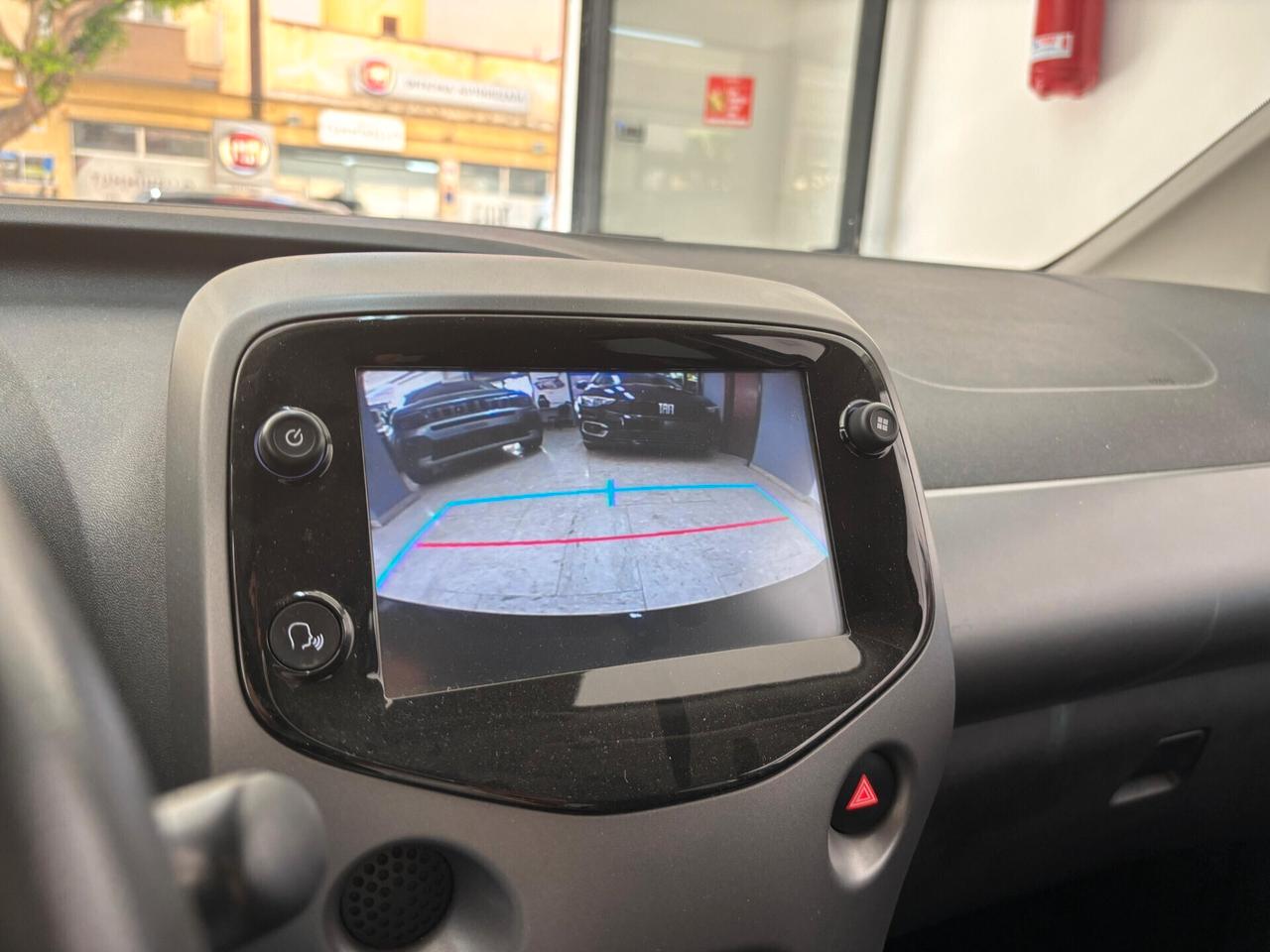 TOYOTA Aygo Connect 1.0 VVT-i 72 CV x-wave