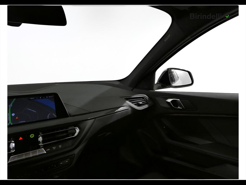 BMW Serie 1 (F40) - 118d 5p. Msport