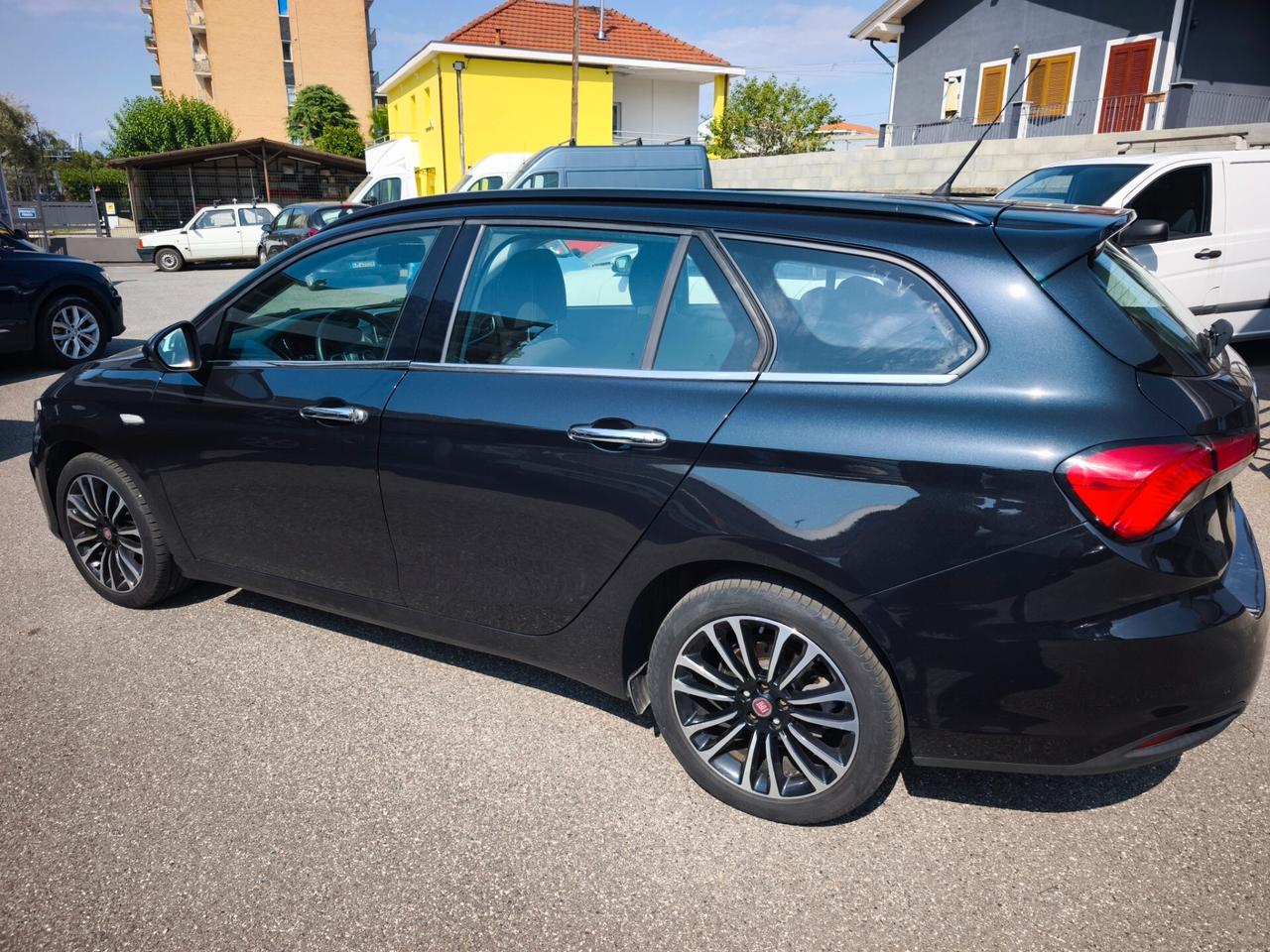Fiat Tipo 1.6 Mjt S&S DCT SW Lounge
