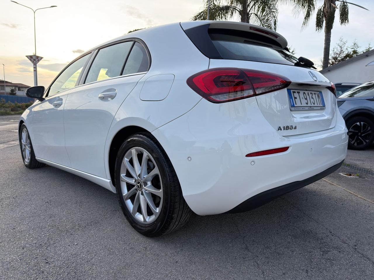 MERCEDES Classe A 180 d Sport Autom