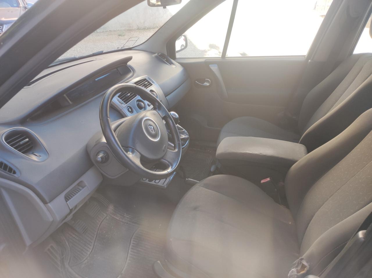 Renault Scenic Scénic 1.5 dCi/105CV Dynamique