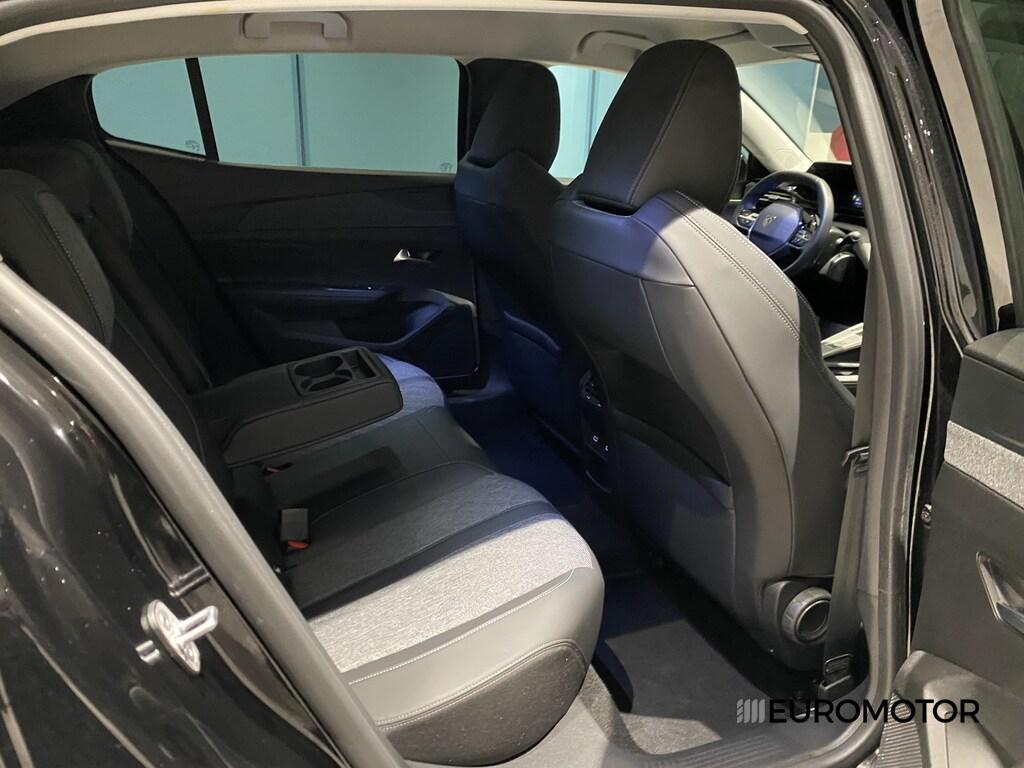 Peugeot 408 1.2 PureTech Allure Pack EAT8