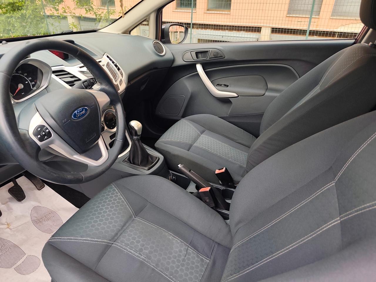 Ford Fiesta 1.2 Benz 82CV 3 porte Titanium