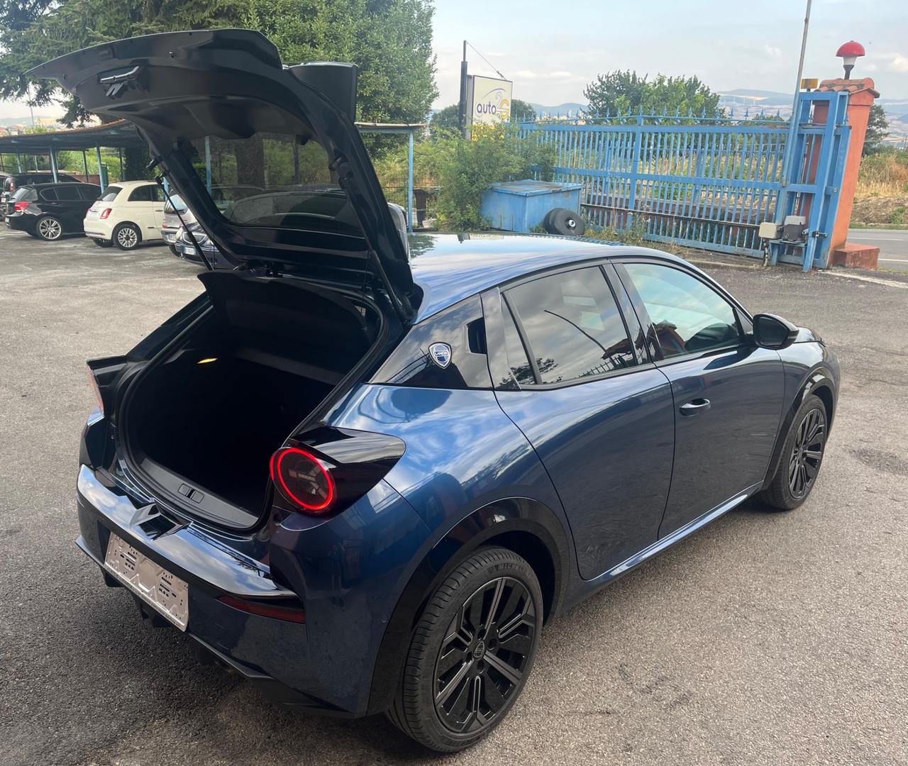 Lancia Ypsilon Hybrid DCT Edizione Cassina-Km17500-