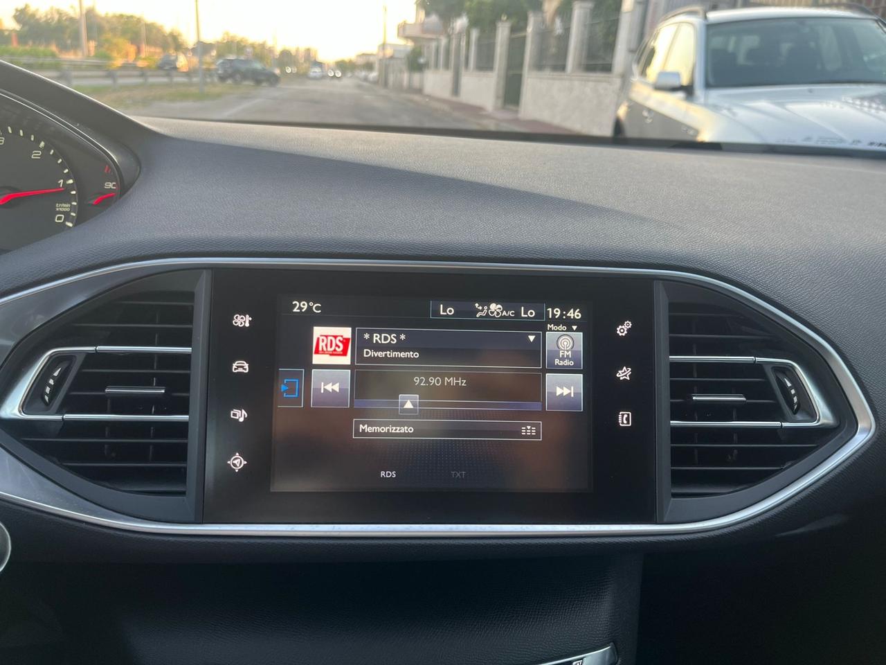 Peugeot 308 BlueHDi 120 S&S Allure Unipro 2015