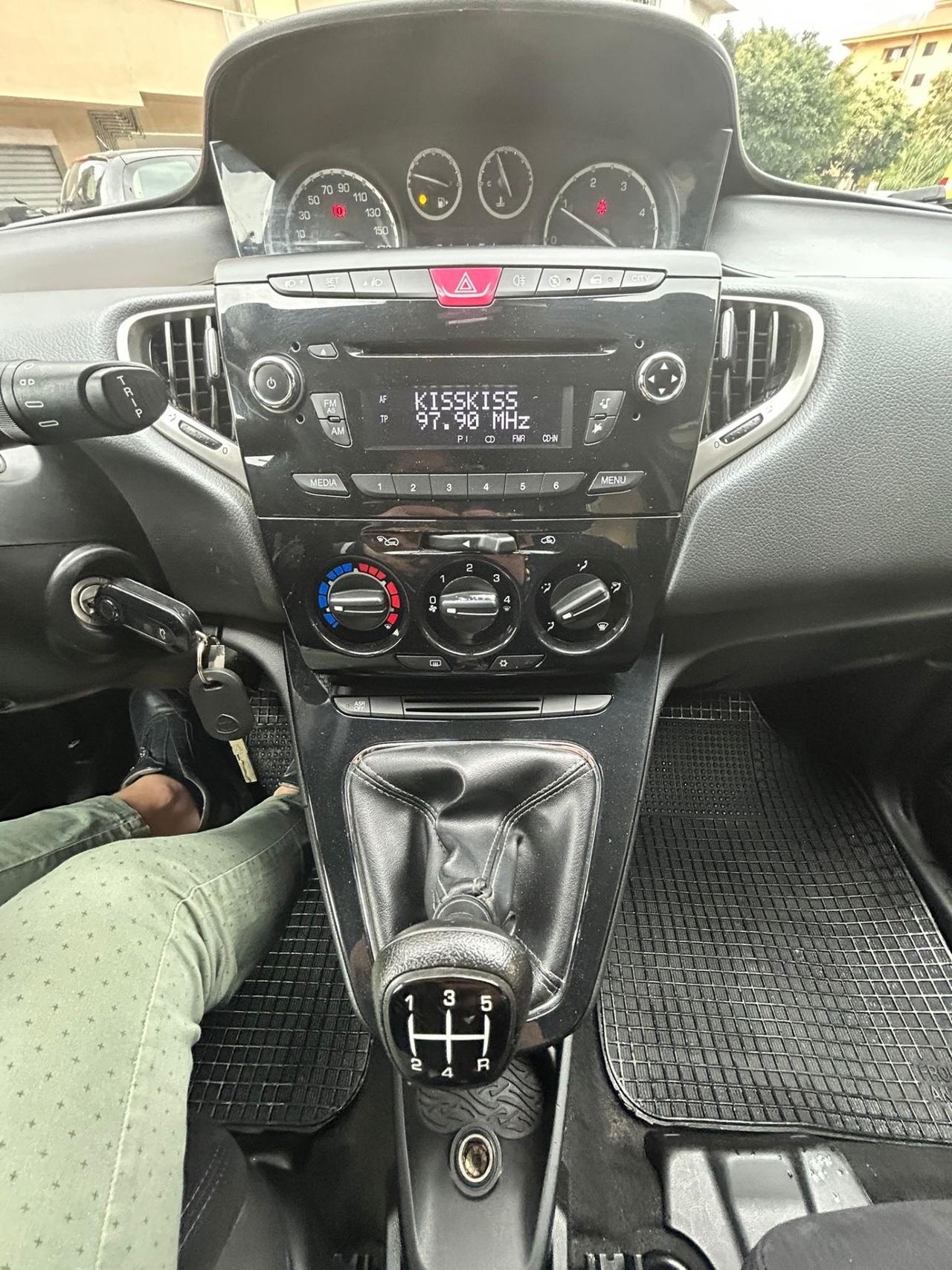 Lancia Ypsilon 1.3 MJT 16V 95 CV 5 porte S&S Elefantino